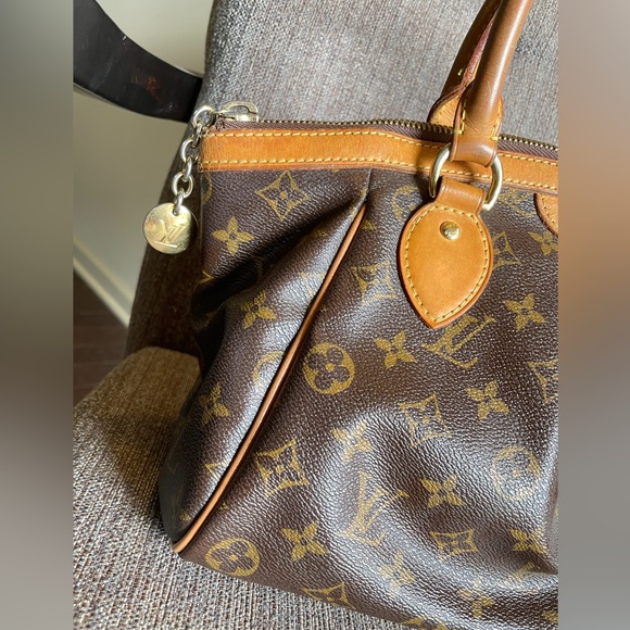 Authentic Louis Vuitton Tivoli PM - Picture 2 of 15